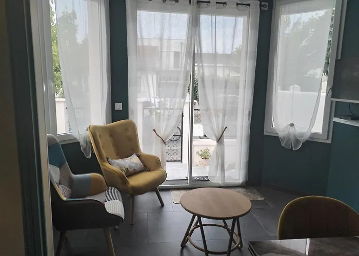 בית נופש Rose Pompon פוראס