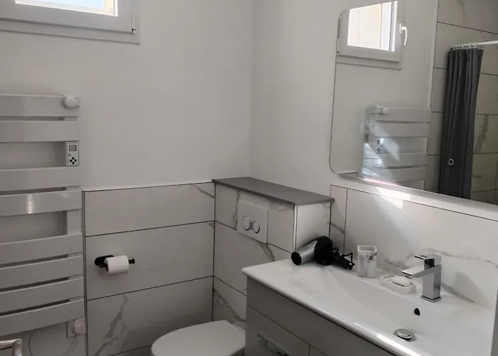 Rose Pompon בית נופש פוראס